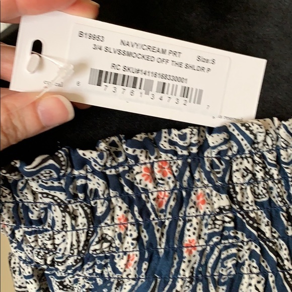 CUPCAKES AND CASHMERE......off the shoulder dress - Picture 7 of 10